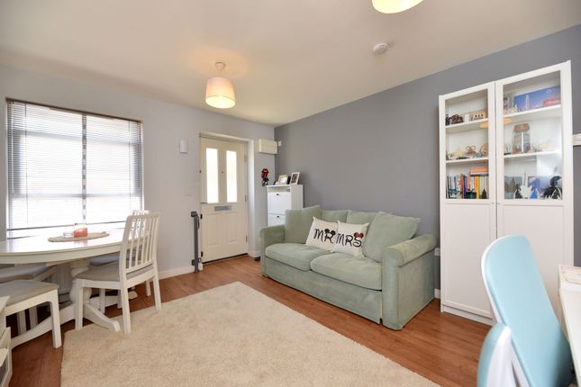 8 Appleton Mead, Biggleswade photo 4