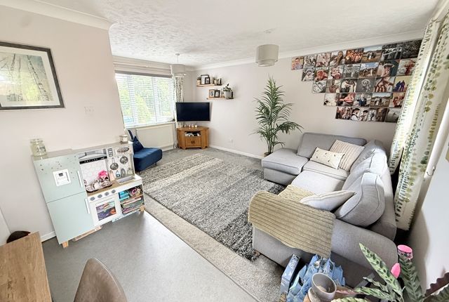 14, Rorkes Close St. Budeaux Devon, Plymouth photo 2