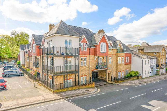 Thumbnail Property for sale in Oatlands Drive, Weybridge