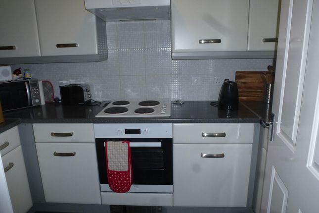 Flat to rent in Thornbury Road, Walsall