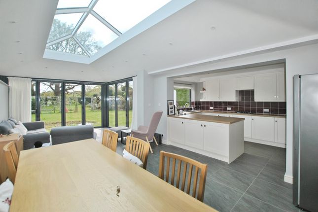Breydon, Behoes Lane, Reading photo 2