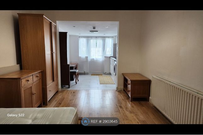 Beauchamp Road, Sutton photo 2
