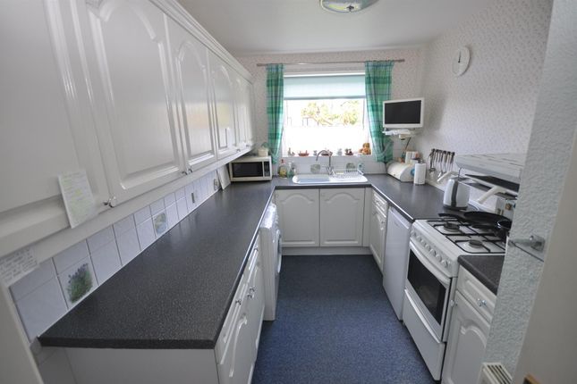 124, Grampian Way, Thorne photo 4