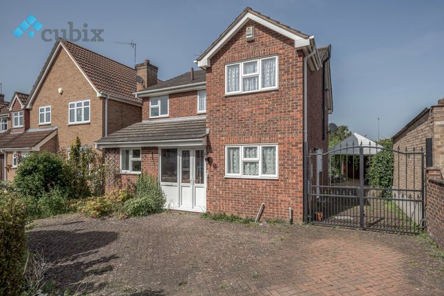 Detached house to rent in Tyrone Way, Sidcup