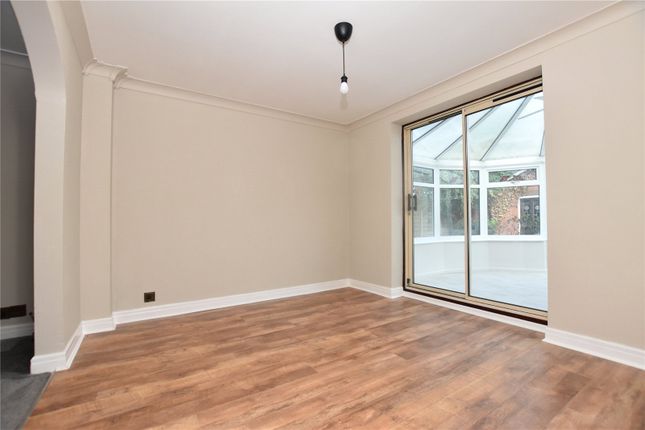 19, Frensham Avenue, Leeds photo 4