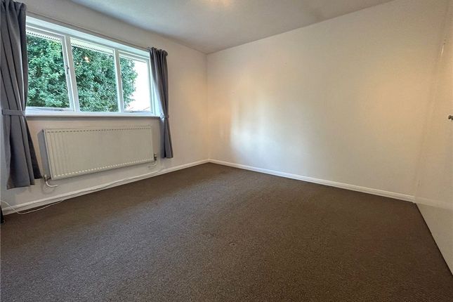 2, Gorse Court, Guildford photo 5