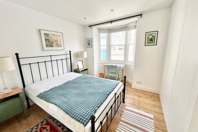 Terraced house to rent in Margaret Street, Brighton