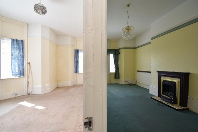 Flat for sale in Ochiltree Close, Hastings