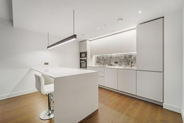 13 Belvedere Row Apartments, Fountain Park Way, London photo 4