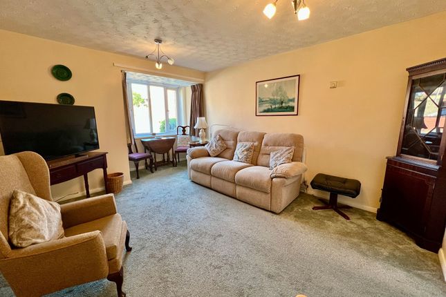 41 Premier Court, Grantham photo 3