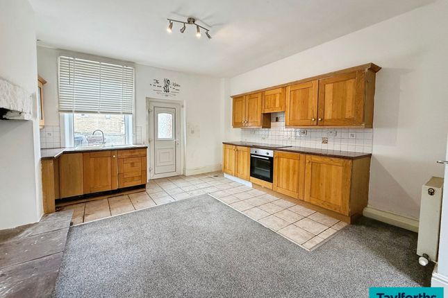 49 Skipton Road, Barnoldswick photo 2