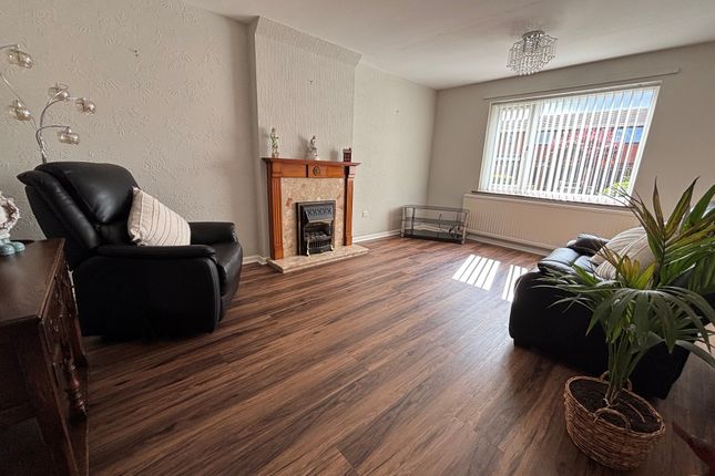 45, Rotherham photo 3