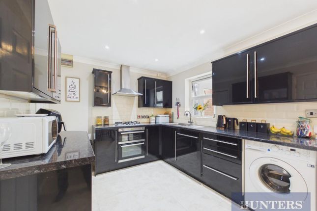 5, Constantine Crescent, Scarborough photo 4