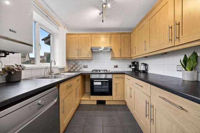 17, Clos Healy, Swansea photo 3