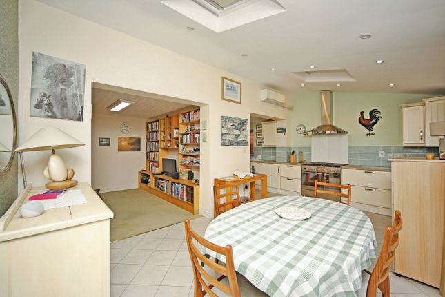 11, The Lea, Kidderminster photo 4