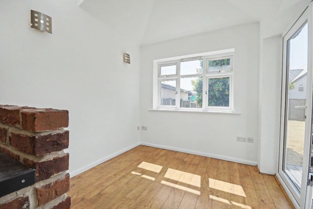 9 Orton Avenue, Nottingham photo 4