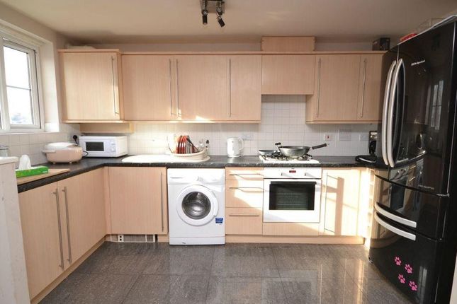 Thumbnail Flat to rent in Signet Square, Stoke, Coventry
