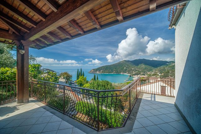 Thumbnail Villa for sale in Moneglia, Liguria, Italy