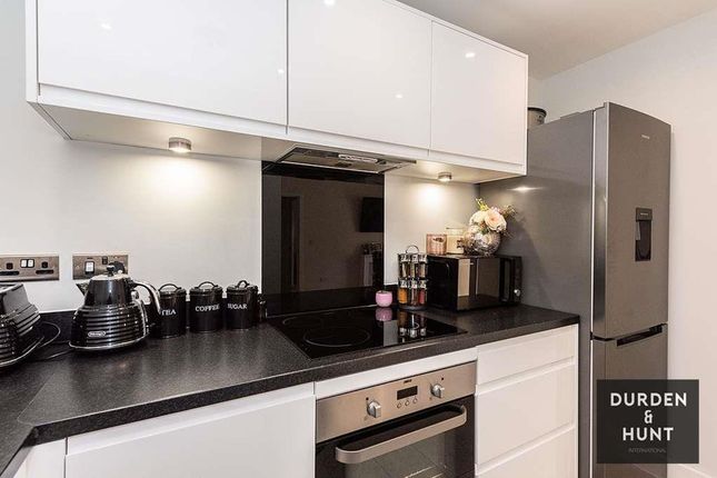 5 Hills House Keen Avenue, Buntingford photo 3