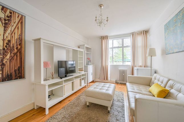 Flat to rent in Shepherds Bush Green, Shepherd's Bush, London