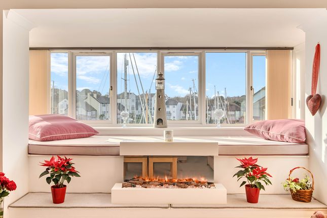 12 Challenger Quay, Falmouth photo 4