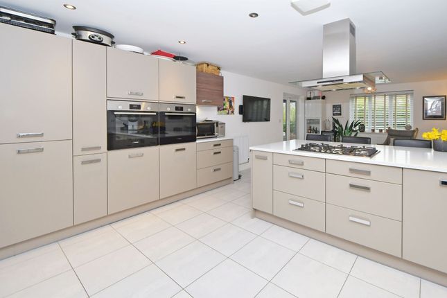 72 Wheelwright Drive, Stafford photo 3