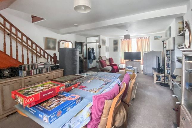 43, Drew Street, Devon photo 3