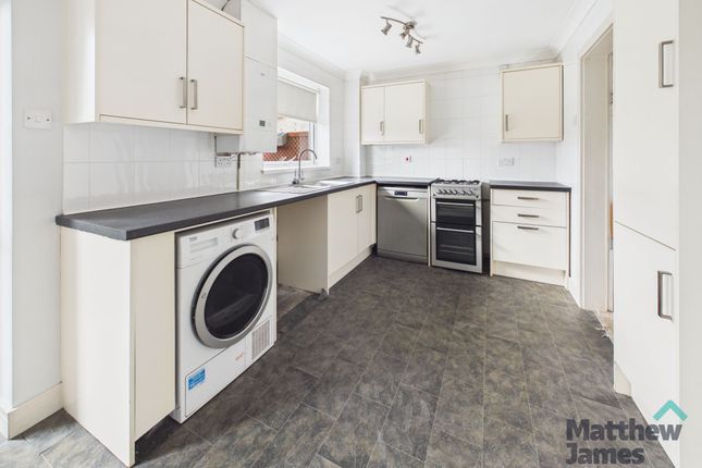 16 Arden Close, Colchester photo 2