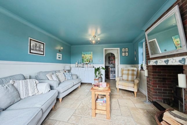 22, Heathside, Appledore photo 4