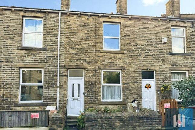 2-bed terraced on West Street, Brighouse, £950/mo