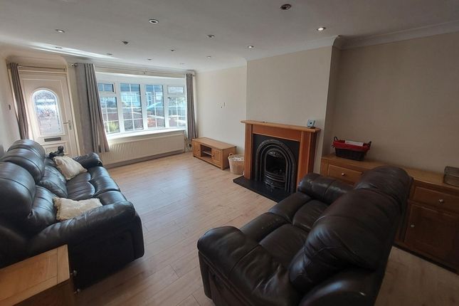 Lea Way, Huntington, York photo 2