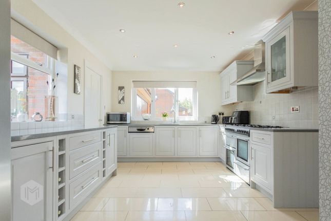 3 Willowfield Grove, Wigan photo 3