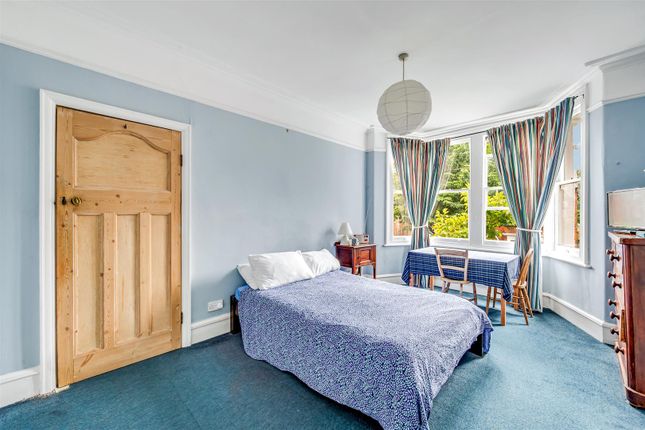 21, Derwentwater Road, London photo 4
