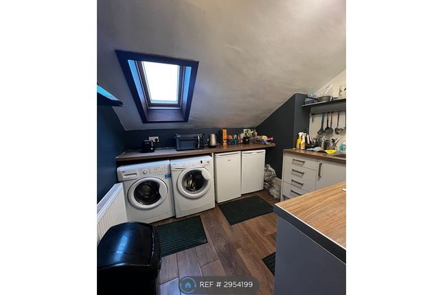 Flat, Sauchiehall Street, Glasgow photo 4