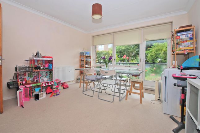 Flat for sale in Queens Road, Cheltenham