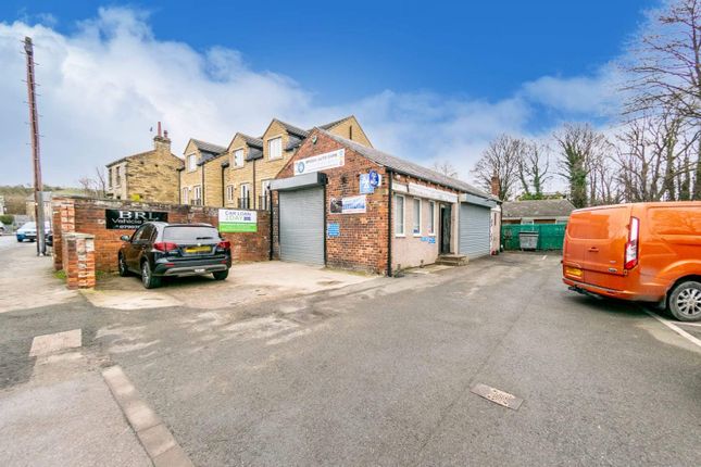 Thumbnail Parking/garage for sale in Valley Road, Liversedge