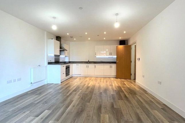 4, Charlotte House, 303, High Street, Sutton photo 2