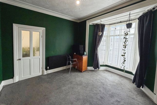 26, Villiers Road, Neath photo 3