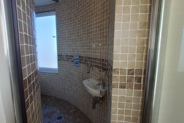 18, Spire House, Harrow photo 4