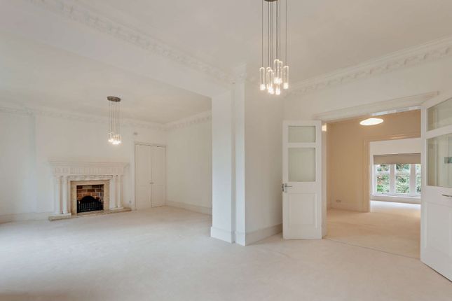 Flat 3, The Beeches, 10, Guildown Road, Surrey photo 3