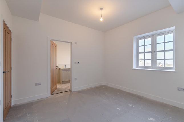 8639739-Interior04.Jpg