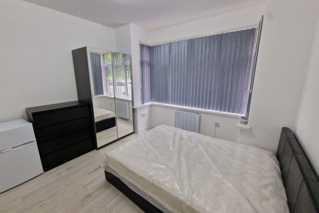 Room to rent in Kingston Road, Luton, Bedfordshire