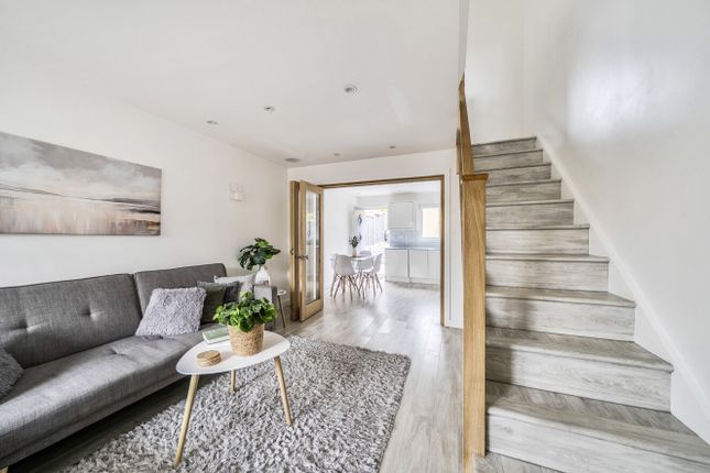 8, Portia Grove, Bracknell photo 3