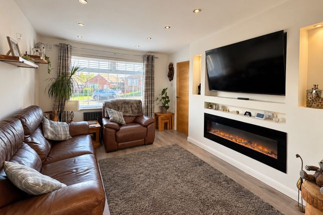8, Cherry Close, Alfreton photo 3