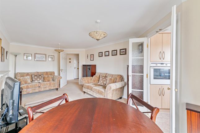 Flat 20 Fussells Court, 11 Station Road, Weston-Super-Mare photo 3