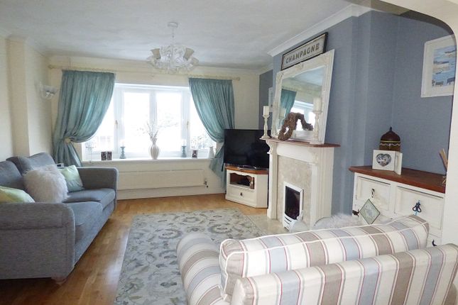 14, Lambourne Drive, Swansea photo 4