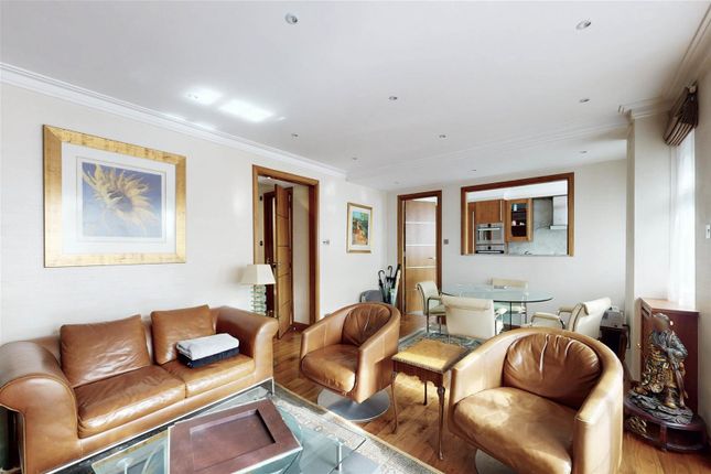 40, PRINCES COURT, BROMPTON ROAD, London photo 3
