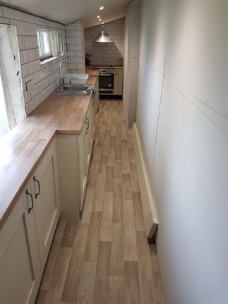 End terrace house to rent in Gilesgate, Durham