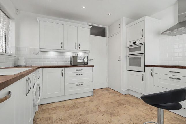 95, St Augustines Avenue, Thorpe Bay photo 4