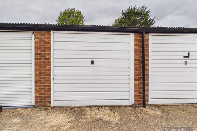 Garage At Sydenham House, 19, Lovelace Road, Surbiton photo 4